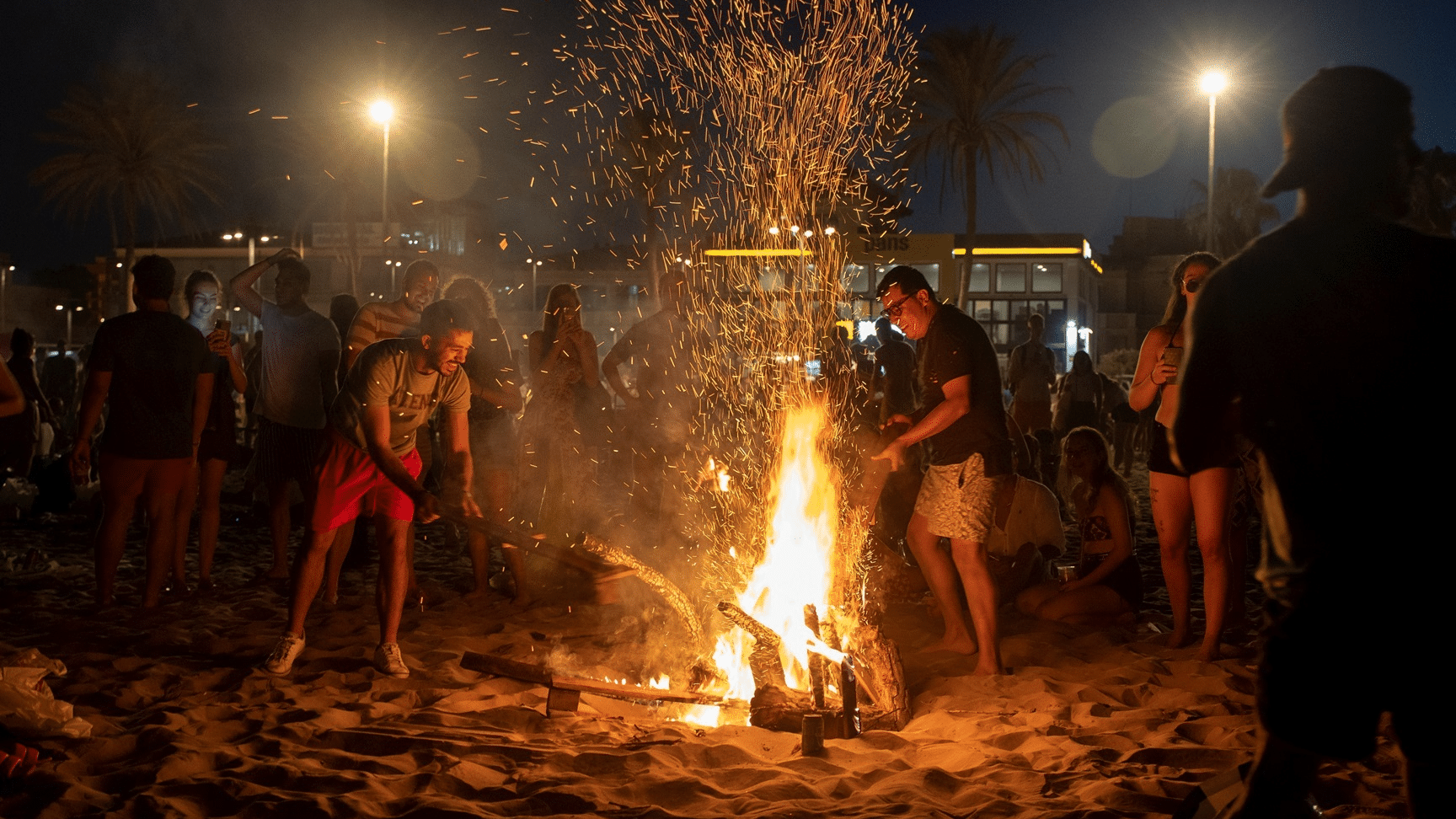 Celebración de los Ritos en la Noche de San Juan: Tradiciones y Costumbres.