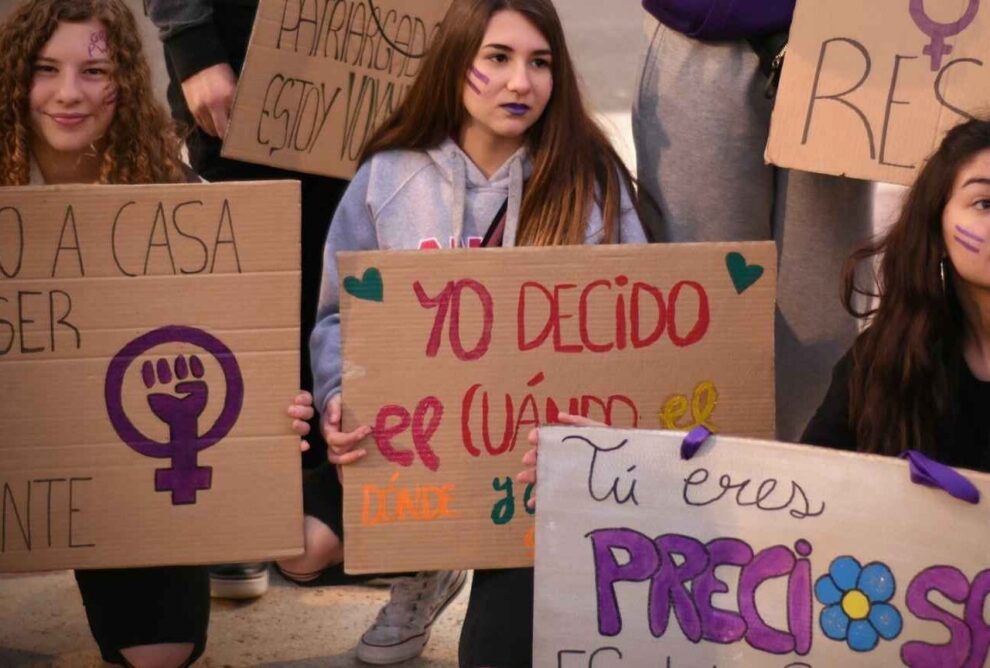 Día de la Mujer: Origen, Significado y Celebración en la Actualidad