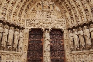 Ejemplos destacados de esculturas góticas.