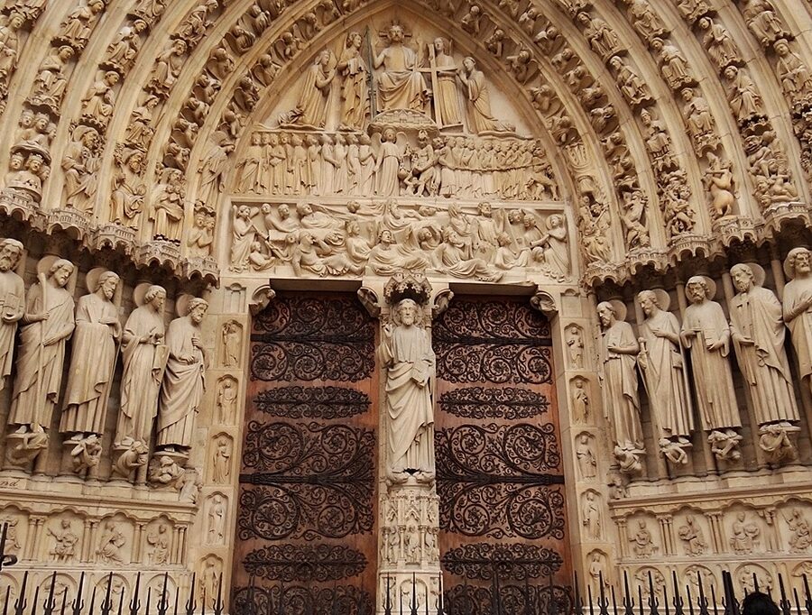 Ejemplos destacados de esculturas góticas.