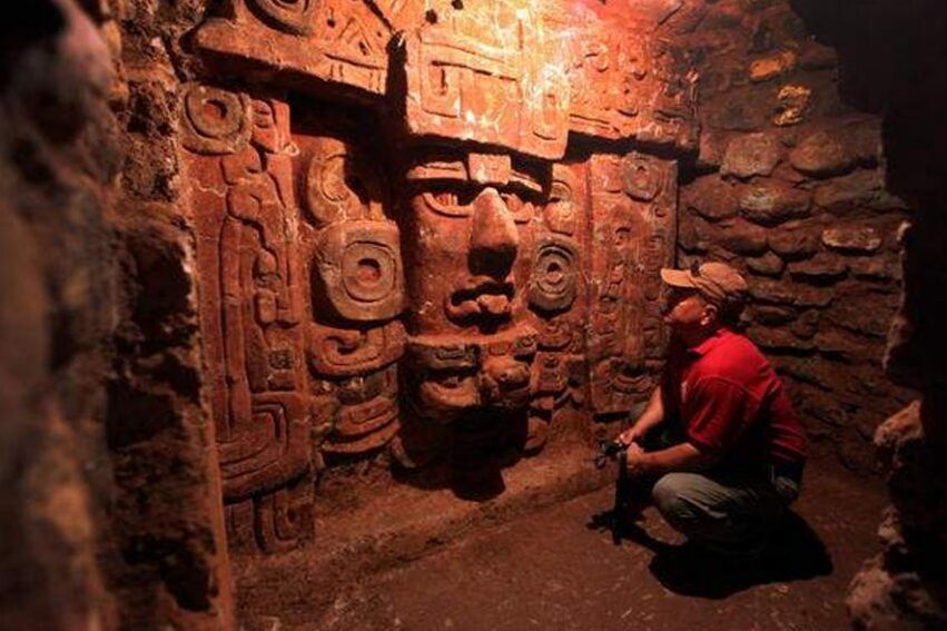 El Declive de la Civilización Maya