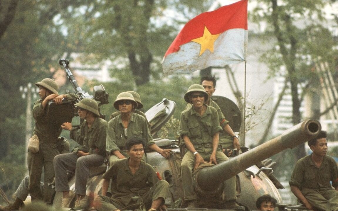 El fin de la guerra de Vietnam: Acuerdo de París y retirada de tropas.