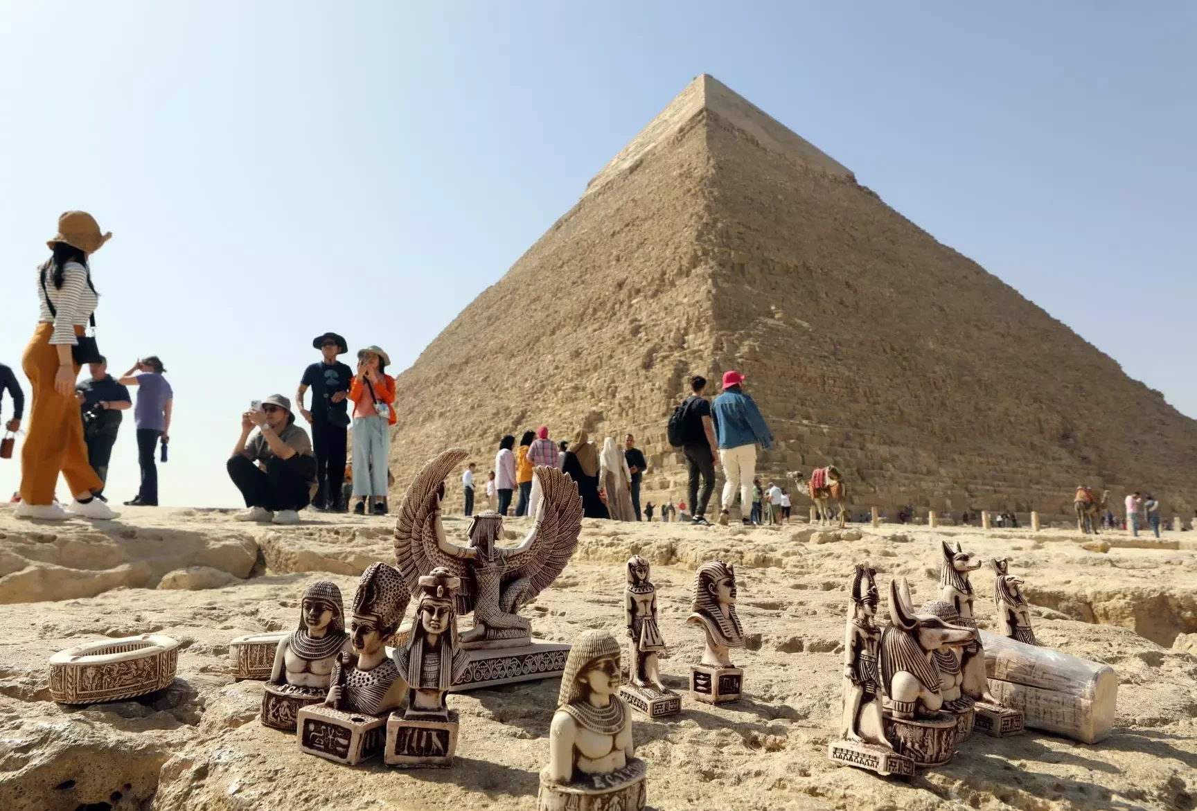 El Interior de la Pirámide de Keops: Misterios y Estructura Oculta
