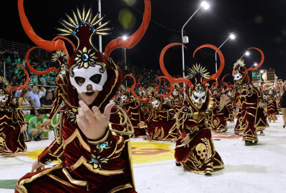 El Origen y Tradiciones del Día del Carnaval