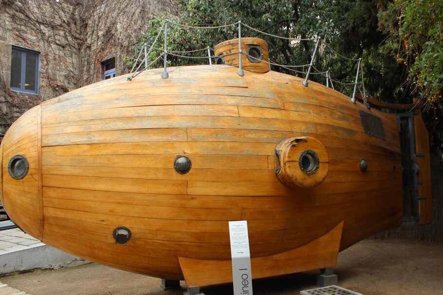 El Submarino de Cornelius van Drebbel: el Primer Submarino del Mundo