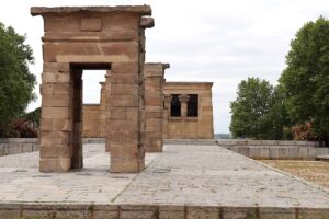 El Templo de Debod: Historia, arquitectura y significado en Madrid.