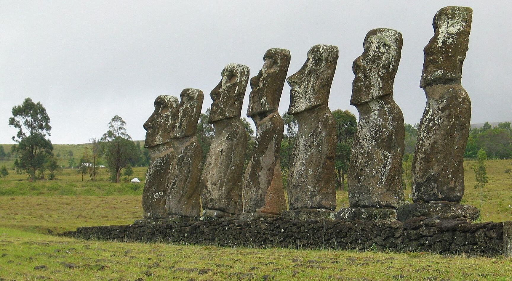 Estatuas de Pascua: Historia, Significado y Curiosidades