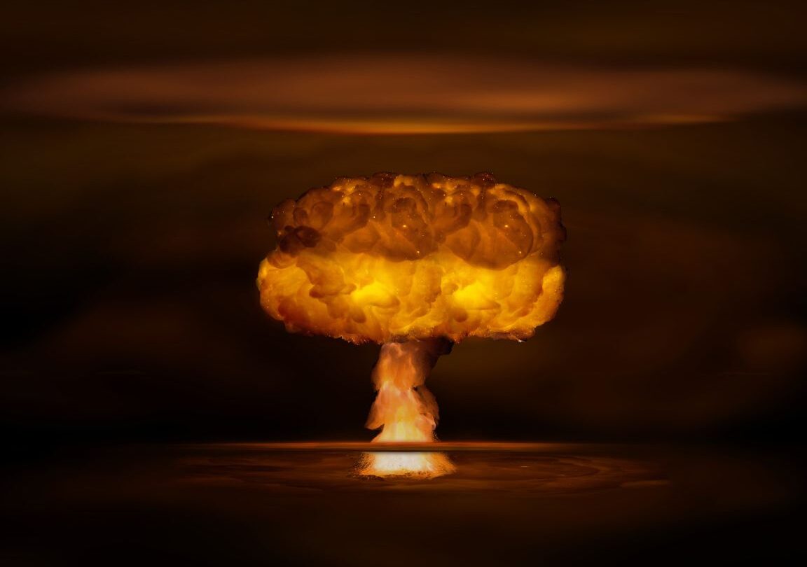 Historia y Nombres de las Bombas Atómicas que han Marcado la Humanidad