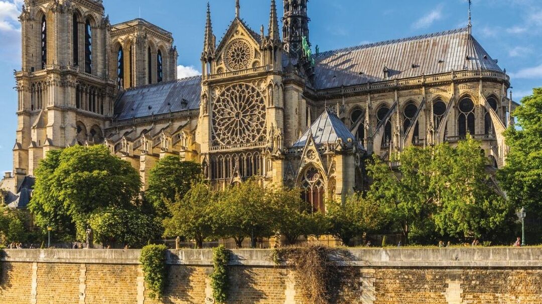 La Catedral de Notre Dame: Historia, Arquitectura y Significado Cultural