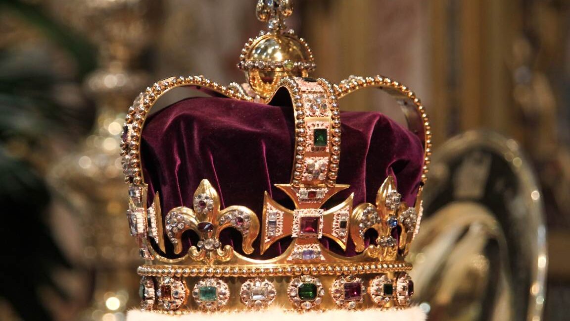 La Corona Imperial Británica: Historia, Simbolismo y Significado
