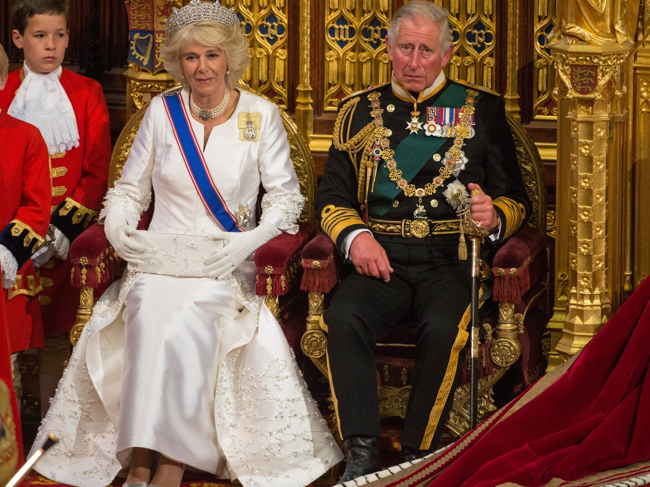 La coronación de Carlos de Inglaterra: ceremonia y tradiciones.