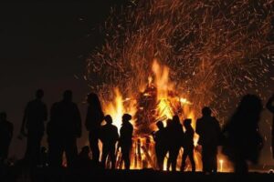 La Noche de San Juan: Celebrando el 23 de junio, la noche más corta del año
