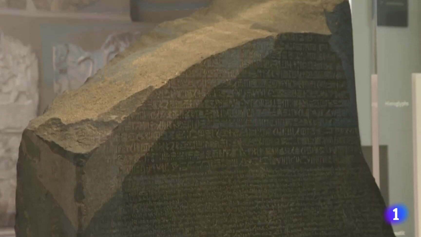 La Piedra Rosetta: Historia y Significado en el Desciframiento de Jeroglíficos Egipcios