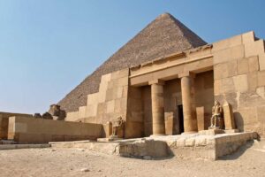 La pirámide egipcia: arquitectura monumental del Antiguo Egipto.