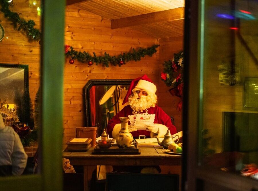 La Ruta de Papá Noel: Sigue el Viaje del Querido Personaje Navideño