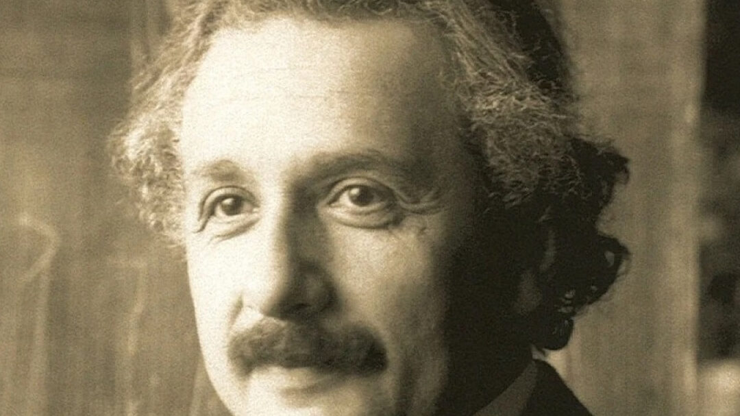 La vida y obra de Albert Einstein: genio de la física moderna
