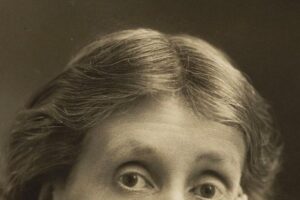 La vida y obra de Virginia Woolf: una mirada profunda a la destacada escritora del modernismo.