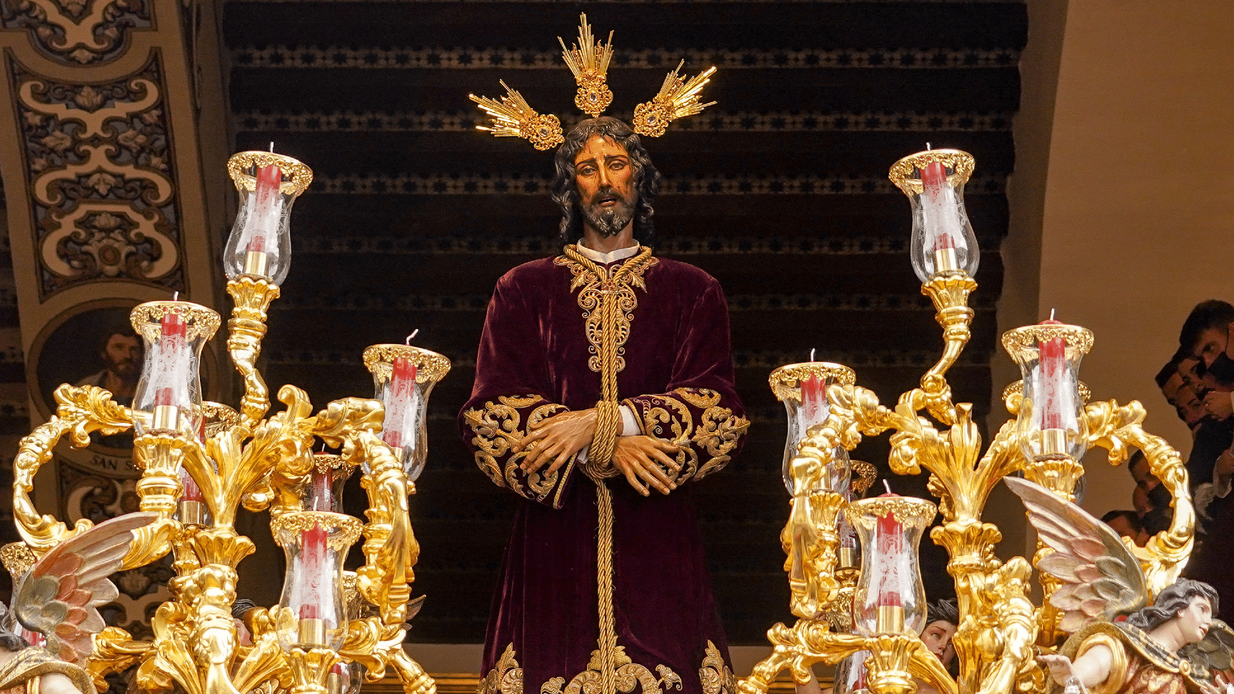 Las Procesiones de Semana Santa: Tradición Religiosa y Cultural en España