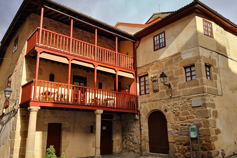 Ourense: Historia, cultura y tradiciones de una ciudad gallega