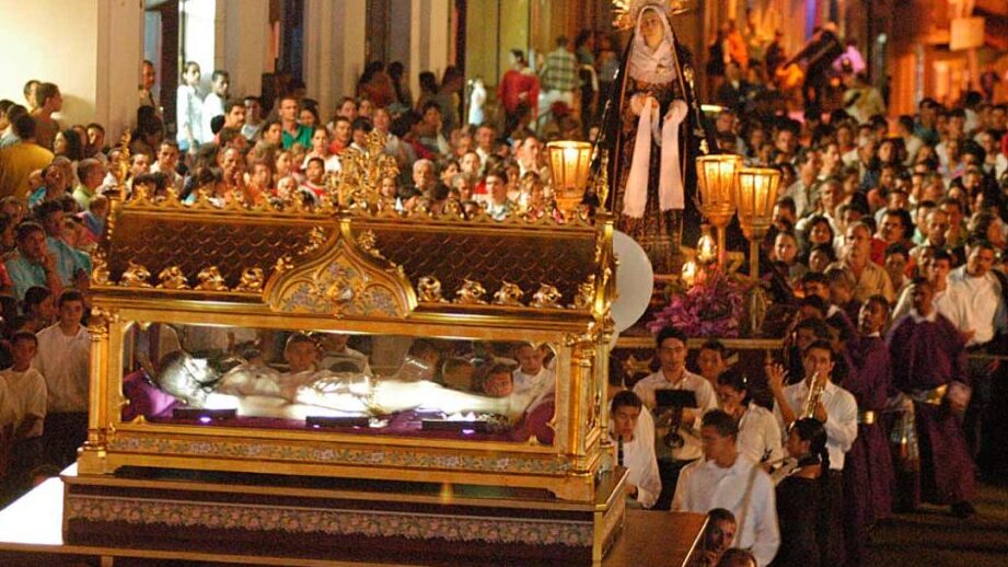 Semana Santa: Tradición Religiosa y Cultural Celebrada en Diferentes Países del Mundo