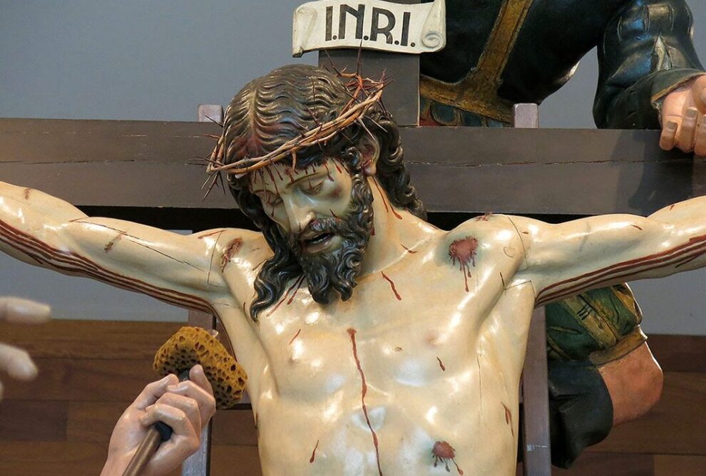 Significado y simbolismo de I.N.R.I en la tradición cristiana