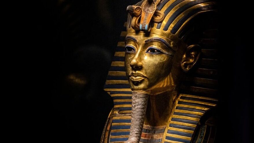 Tutankamón: el joven faraón del Antiguo Egipto.